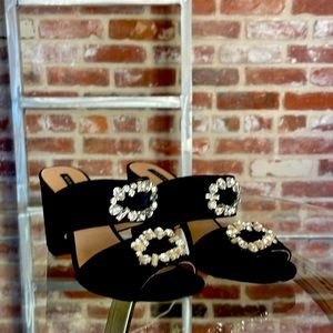 Jeweled chunky heeled shoes